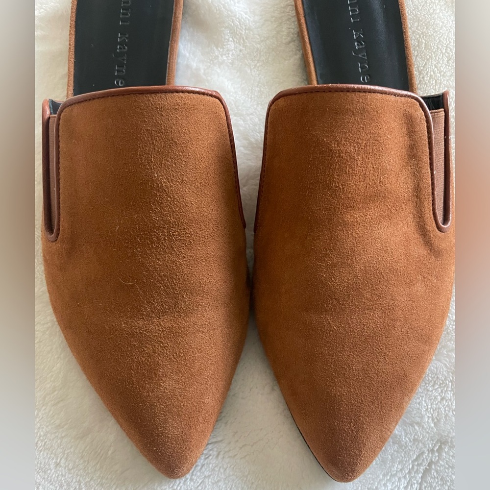 Worn once Jenni Kayne Saddle Color Suede Mule sz 38